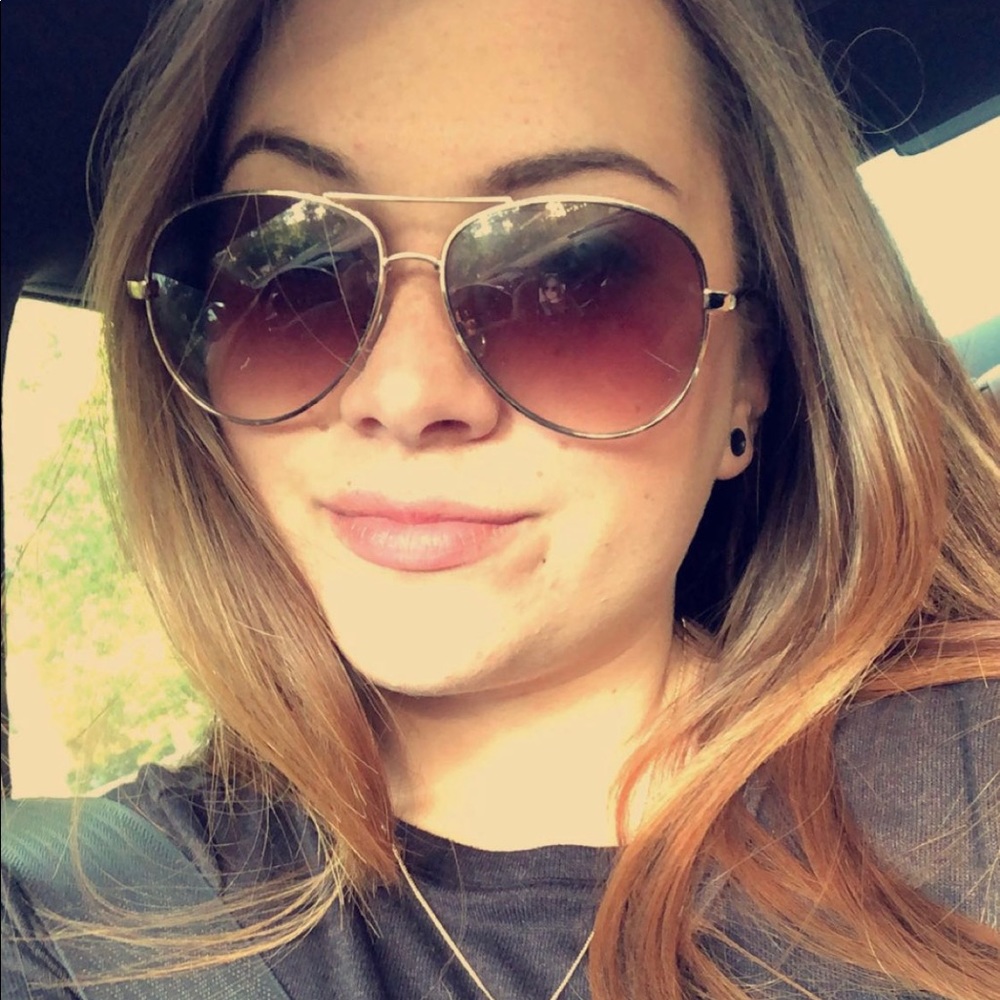 Meet your Posher, Brianna